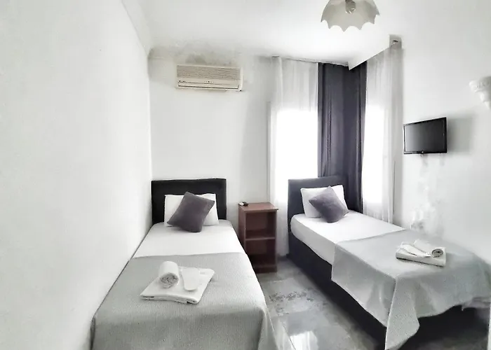 Merkez Kumsal Couette-café 3*