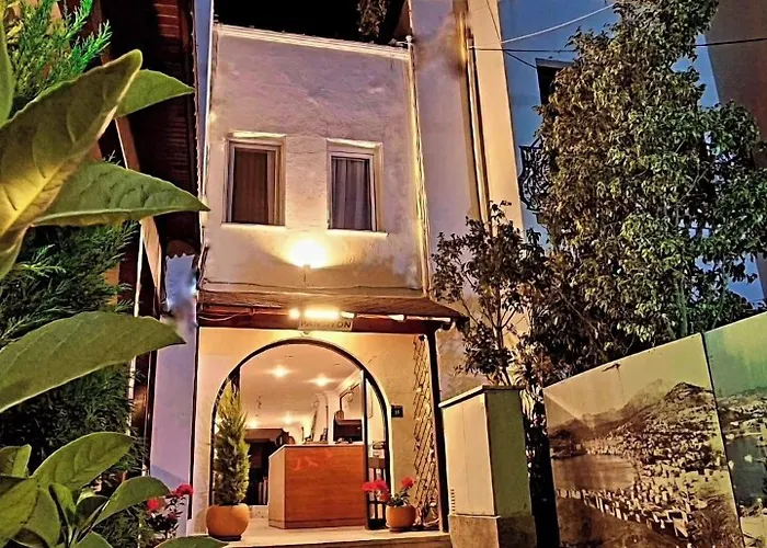 Merkez Kumsal Couette-café 3*